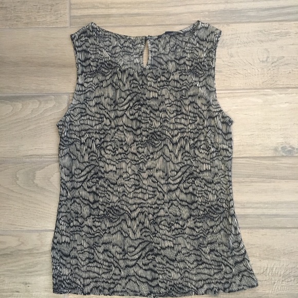 Banana Republic Tops - NWOT Banana Republic Sleeveless Blouse